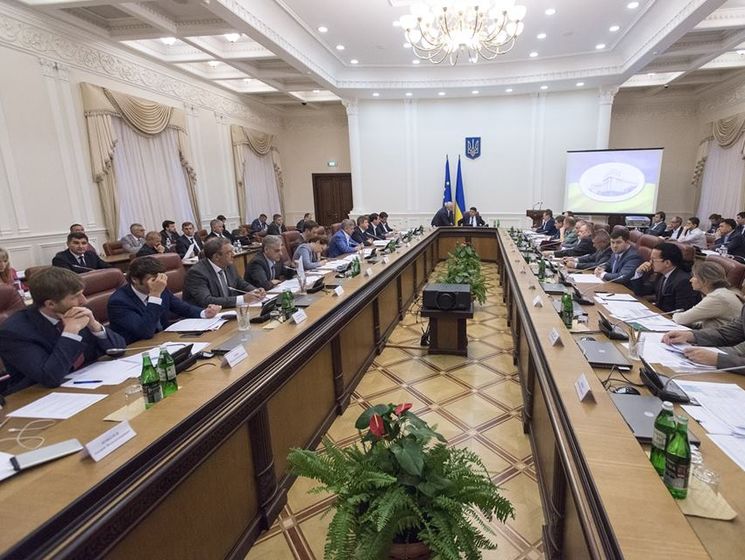 Кабмин одобрил стратегию восстановления мира на Донбассе