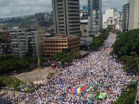 В Венесуэле начались массовые протесты сторонников оппозиции