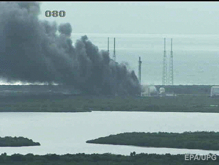 SpaceX подтвердила потерю спутника во время взрыва на пусковой платформе