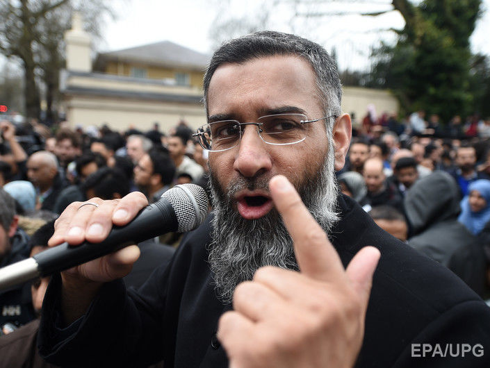 Исламского проповедника Чоудари в Великобритании осудили на пять с половиной лет тюрьмы за пропаганду ИГИЛ