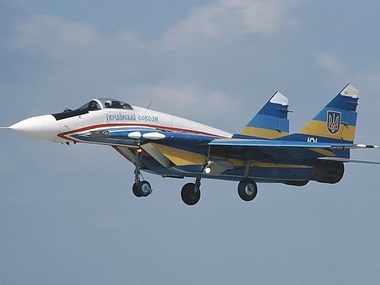Самолет Воздушных сил Украины упал при посадке