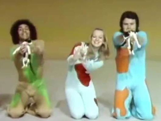 Видео танца 1970-х годов набрало 25 млн просмотров