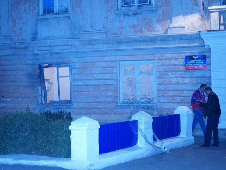 В оккупированном боевиками "ДНР" Шахтерске неизвестные устроили взрыв в здании военкомата