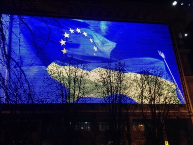 Главный экран Киева под контролем оппозиции