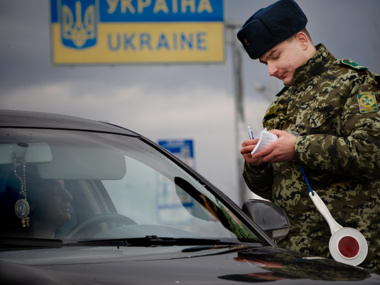 Украинские пограничники усилили контроль на границе с Крымом