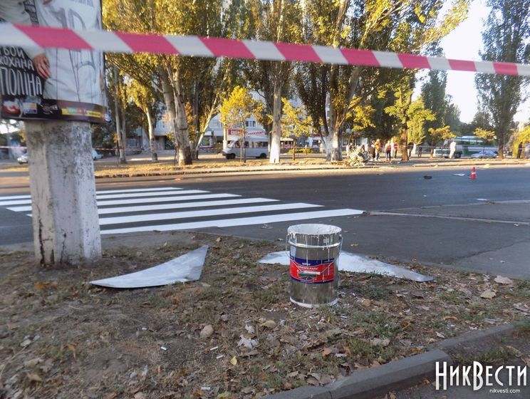В Николаеве водитель BMW насмерть сбил четырех дорожников, наносивших разметку