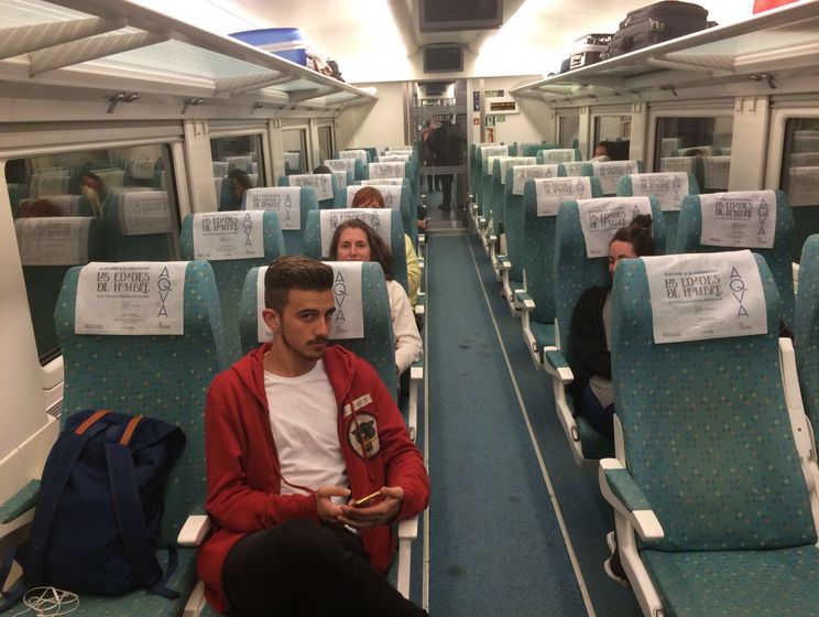 В Испании машинист остановил поезд на полпути из-за окончания смены