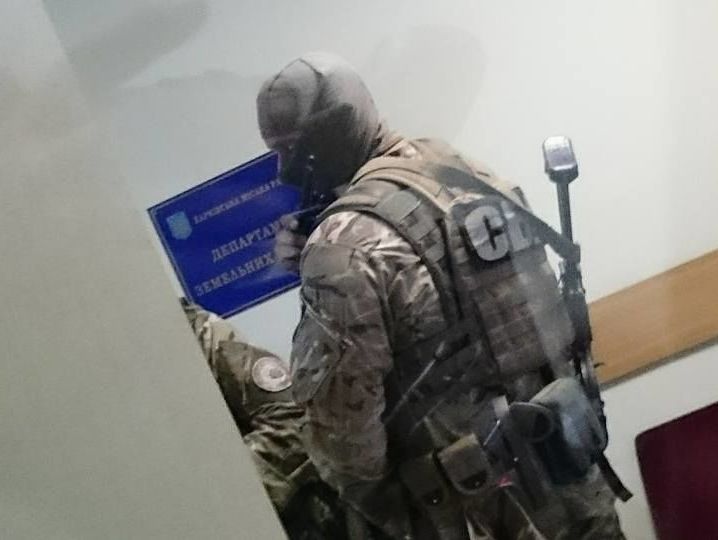 В Харьковском горсовете вечером 15 сентября завершились обыски, силовики изъяли документы