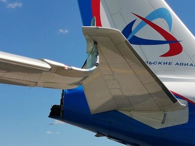 В аэропорту Санкт-Петербурга столкнулись два авиалайнера