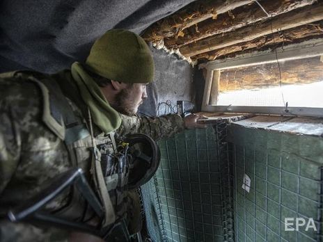 На Донбассе ранения получил один украинский военный