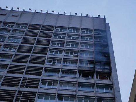 В Киеве горело высотное здание. Видео
