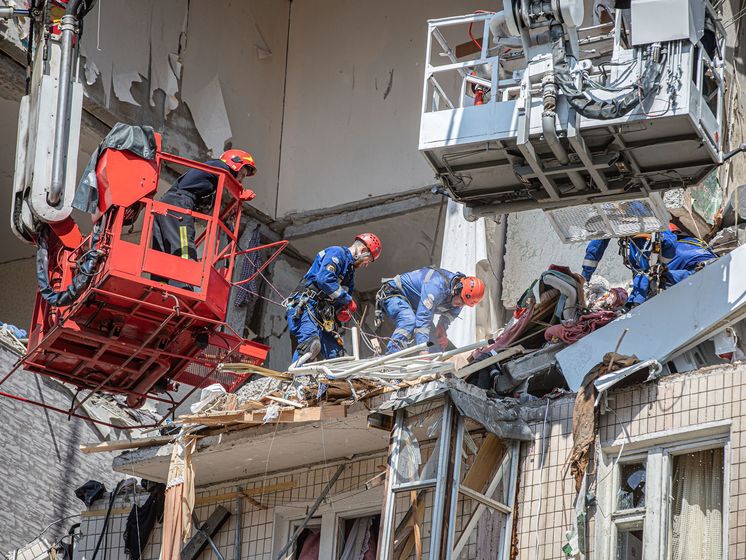В Киеве нашли всех погибших при обрушении дома, жителей Черновицкой области предупредили об эвакуации. Главное за день