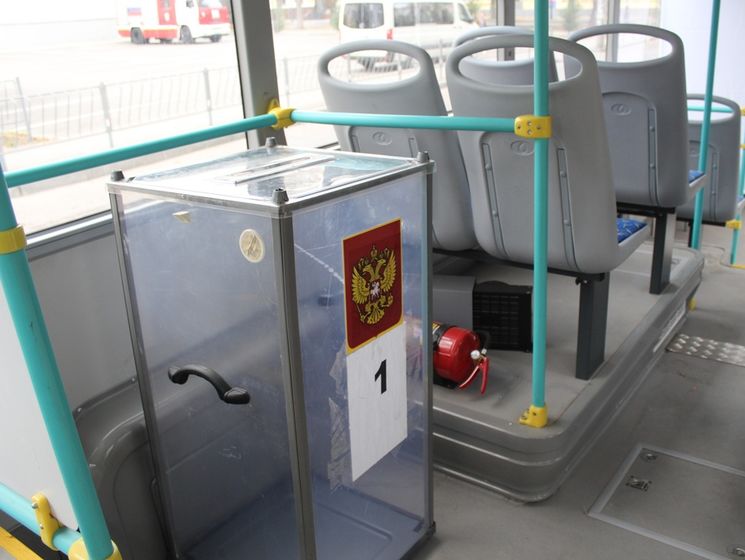 Оккупационные власти Симферополя разместили в городе "автобусы для голосования" на выборах в Госдуму РФ