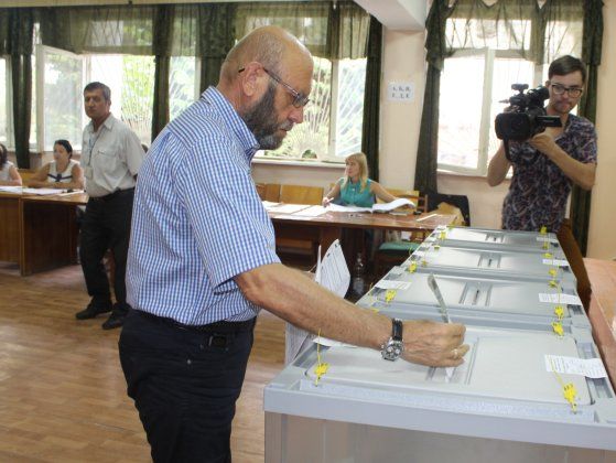 Избиркомы: В Крыму явка избирателей составила больше 42%, в Севастополе – 41-42%