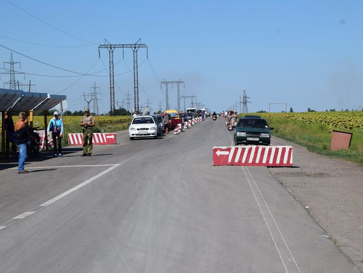 Пограничники задержали жителя Горловки, который торговал местом в очереди на выезд на оккупированную территорию
