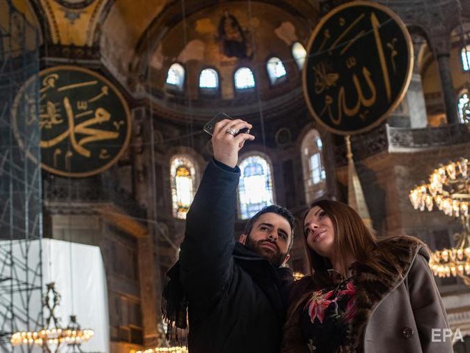 Христианские изображения собора Святой Софии во время молитв мусульман будут прикрывать