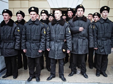 Материковая Украина готова разместить всех военных из Крыма и членов их семей
