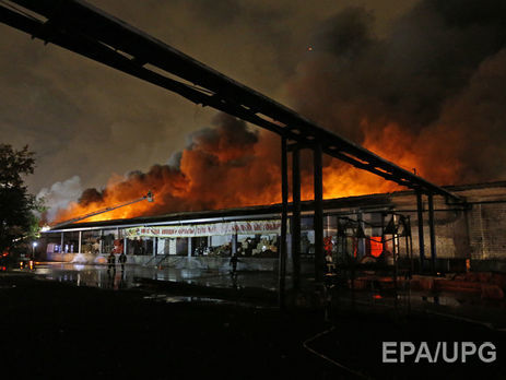 Семь человек погибло при тушении пожара на складе в столице РФ