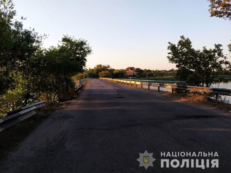 В Днепропетровской области задержали мужчину, который угрожал гранатами и динамитом подорвать мост