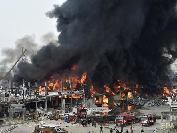 В порту Бейрута большой пожар. Трансляция