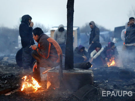 Олланд заявил о намерении демонтировать лагерь беженцев в Кале