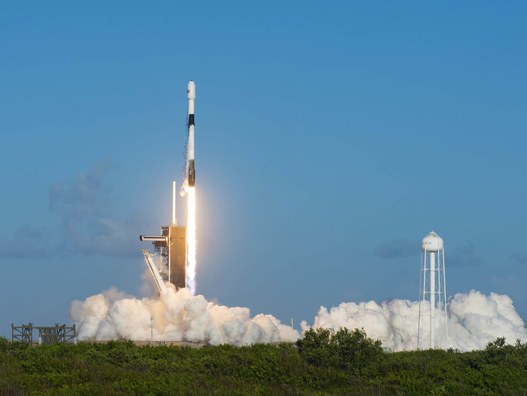 SpaceX запустила на орбіту Землі третю за місяць партію супутників Starlink