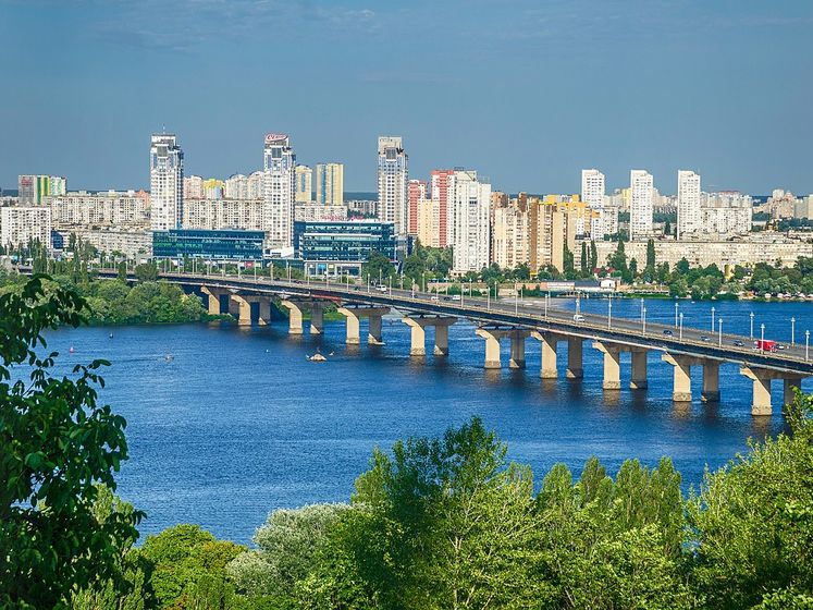 В Киеве сообщили о минировании моста Патона
