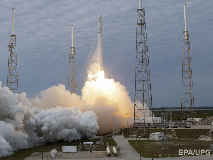 Компания SpaceX заподозрила в причастности к взрыву своей ракеты конкурентов