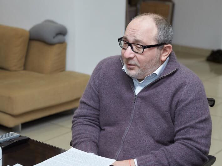 "Кернес передает привет". Фукс опубликовал фото харьковского мэра из клиники "Шарите"