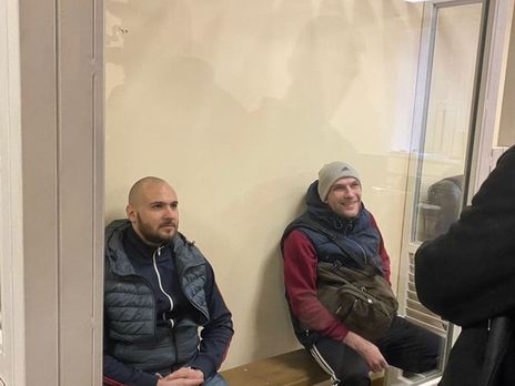 Мужчинам, которые с ножом напали на одесского активиста Устименко, дали условные сроки и отпустили