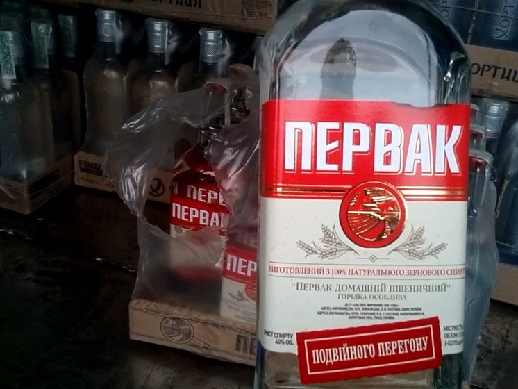 Госпогранслужба: Украинцы пытались незаконно провезти в РФ почти тысячу бутылок алкоголя