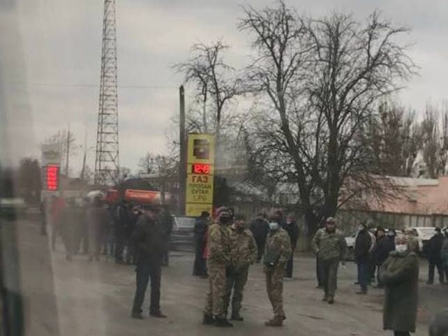 В Полтавской области протестующие вновь перекрыли трассу Киев – Харьков 