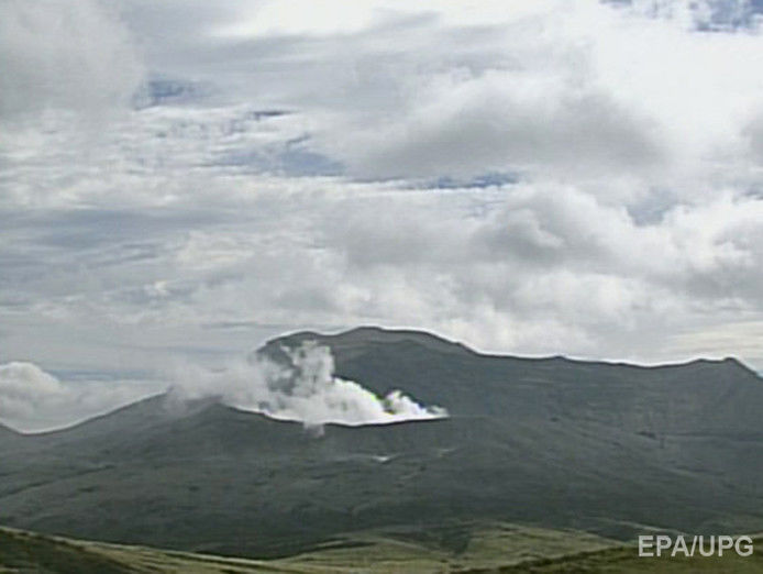 Вулкан в Японии выбросил пепел на высоту 11 км
