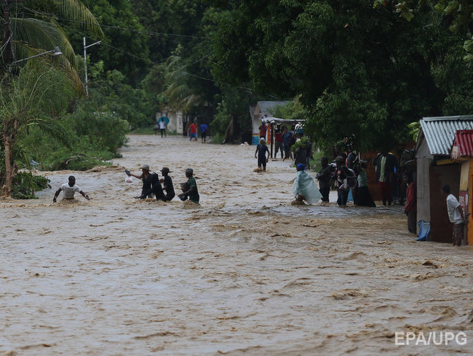 На Гаити 13 человек погибли от холеры, спровоцированной ураганом "Мэтью"