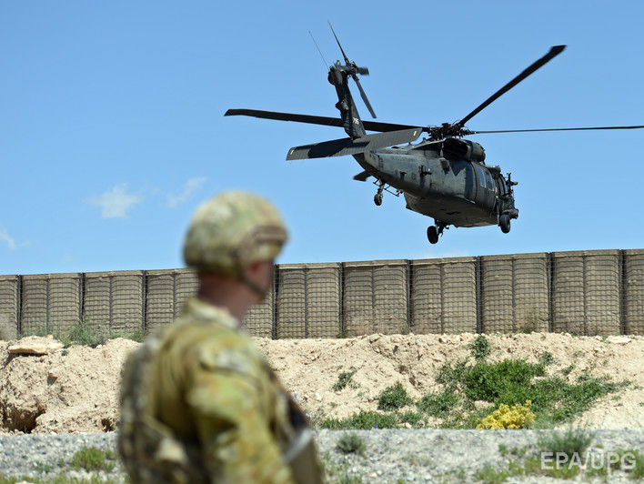 В Афганистане разбился военный вертолет, погибли восемь человек