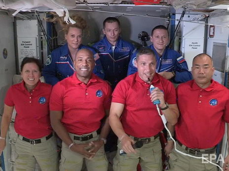 Российские космонавты на МКС остались без еды, их накормили американцы