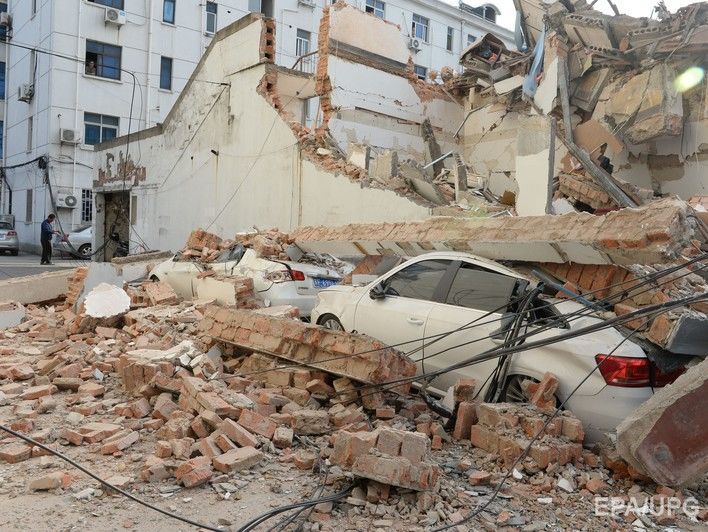 Как минимум 20 человек погибли при обрушении четырех жилых домов в Китае