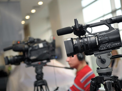 У Раді пропонують зупинити акредитацію журналістів телеканалів 