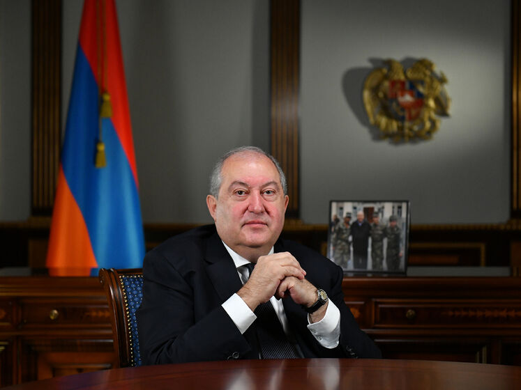 В парламенте Армении допустили импичмент президента Саркисяна "за грубое нарушение конституции"