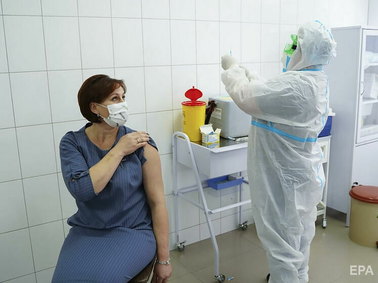 В Україні проти коронавірусу вакцинували майже 7 тис. осіб