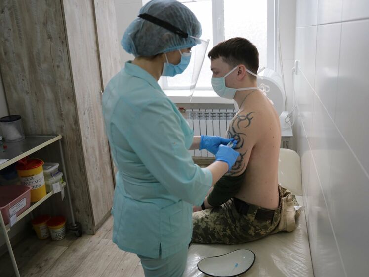 На вакцинацію проти коронавірусу записалося понад 100 тис. українців – Мінцифри