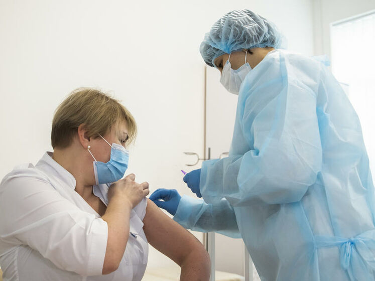 МОЗ України планує об'єднати етапи вакцинації проти коронавірусу