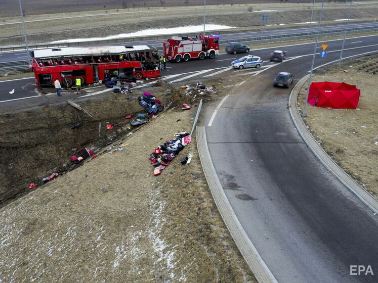 В МИД Украины назвали предварительную причину аварии украинского автобуса в Польше