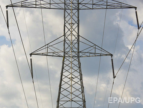 В Украине из-за непогоды более 30 населенных пунктов остаются без электричества 