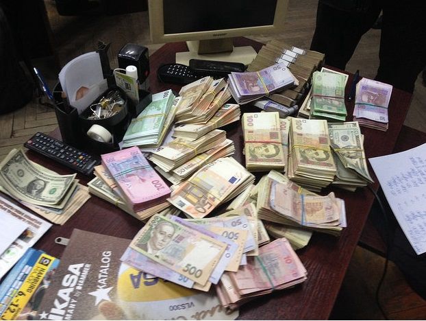 СБУ: Одесский бизнесмен ежемесячно "отмывал" около миллиона долларов