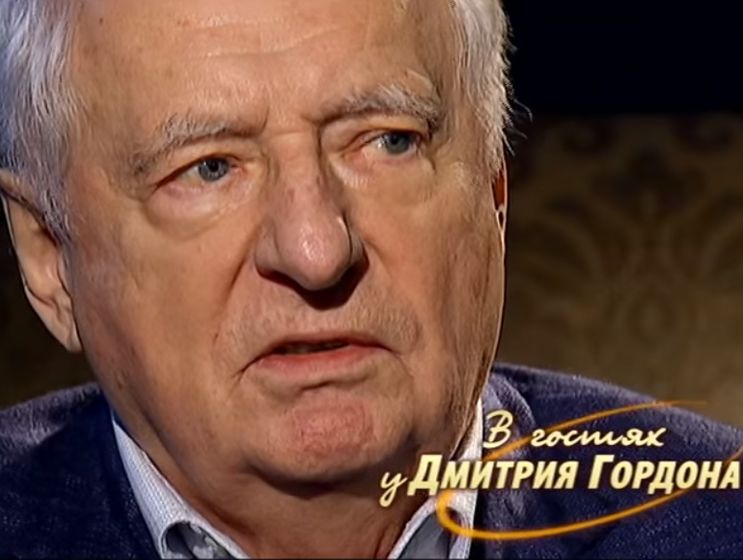 Марк Захаров: Ельцин не помещался в "Запорожец", поэтому я применил силу. Что-то хрустнуло, и он вошел