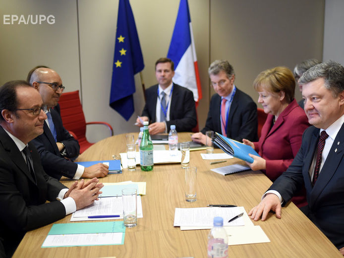 Порошенко, Меркель и Олланд договорились о встрече в нормандском формате 19 октября в Германии
