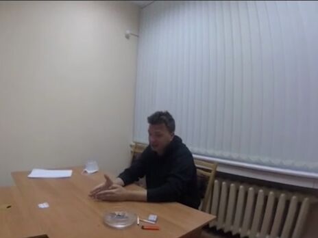 Белорусский гостелеканал показал отрывок допроса Протасевича, журналист говорит, что его подставили