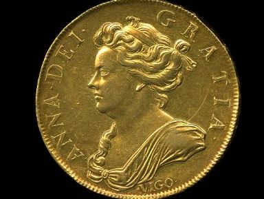 Британец нашел в подаренном ему в детстве мешочке редкую монету