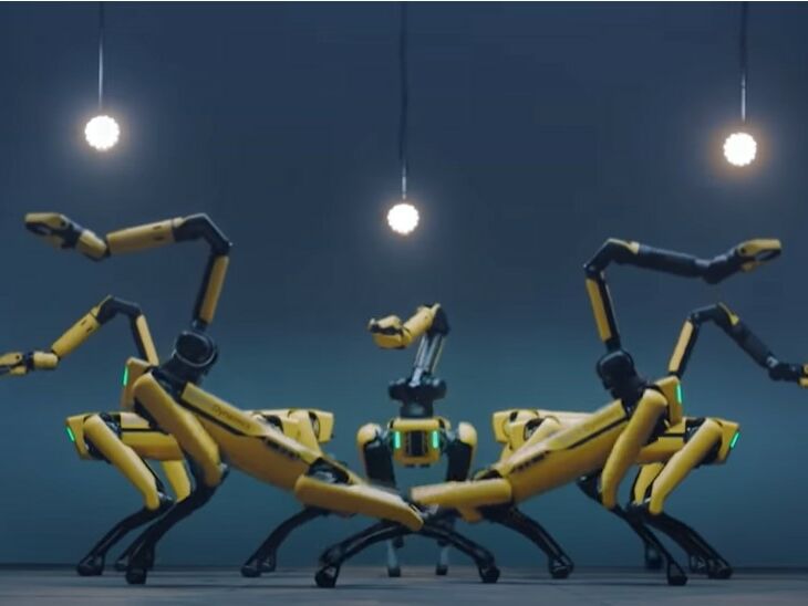 Семь робопсов Boston Dynamics станцевали под песню корейской группы BTS. Видео